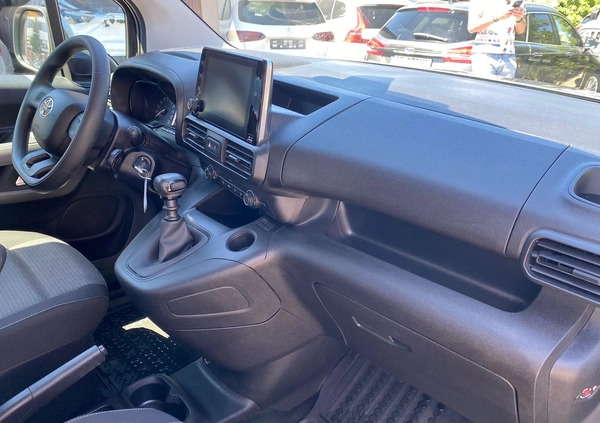 Toyota Proace City Verso cena 49900 przebieg: 100000, rok produkcji 2021 z Międzylesie małe 211